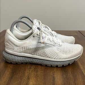 Brooks Glycerin 18 Women's Size 8 B Running Shoes White Gray Athletic Sneakers